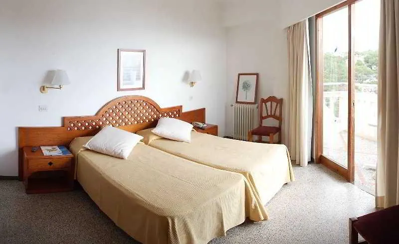 ***  סנטני Hotel Pinos Playa ספרד