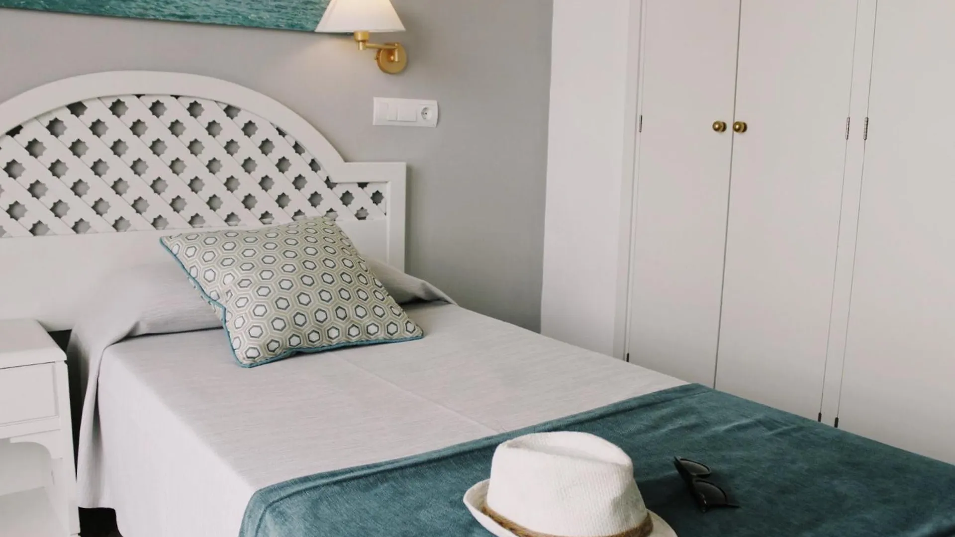 Hotel Pinos Playa Santanyi 3*,  Spain