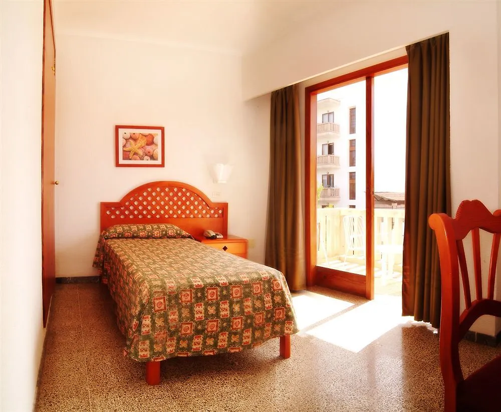 Hotel Pinos Playa Santanyi 3*,